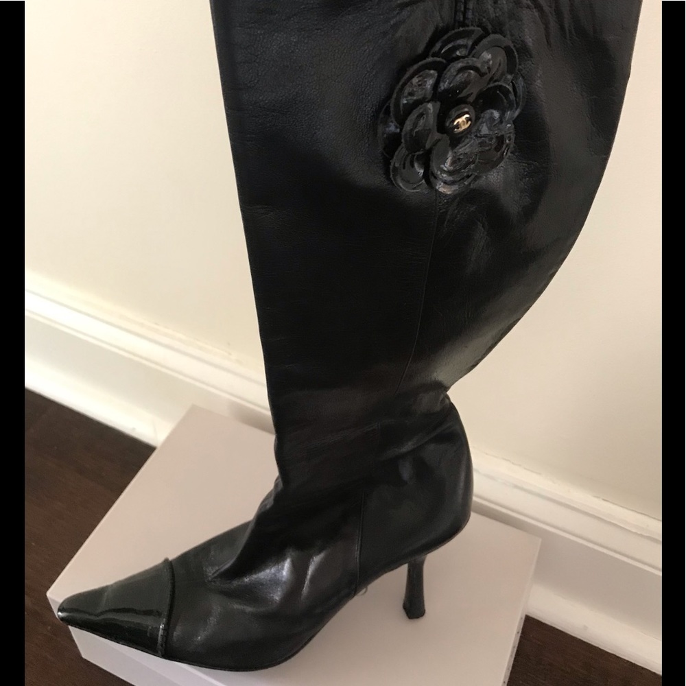 CHANEL LEATHER CAMELLIA FLOWER KNEE-HIGH BOOT. 36.5.  GREAT CONDITION.